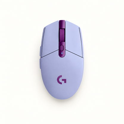 עכבר Logitech G305 בצבע סגול על רקע סטודיו בהיר